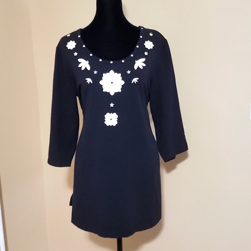 SUSAN GRAVER STYLE  Black and White Tunic Top 3/4 Sleeve- L